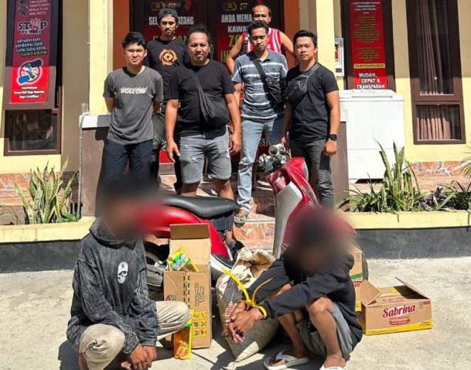 
					Kedua tersangka diamankan di Polres Kolaka. Dok: Istimewa.
