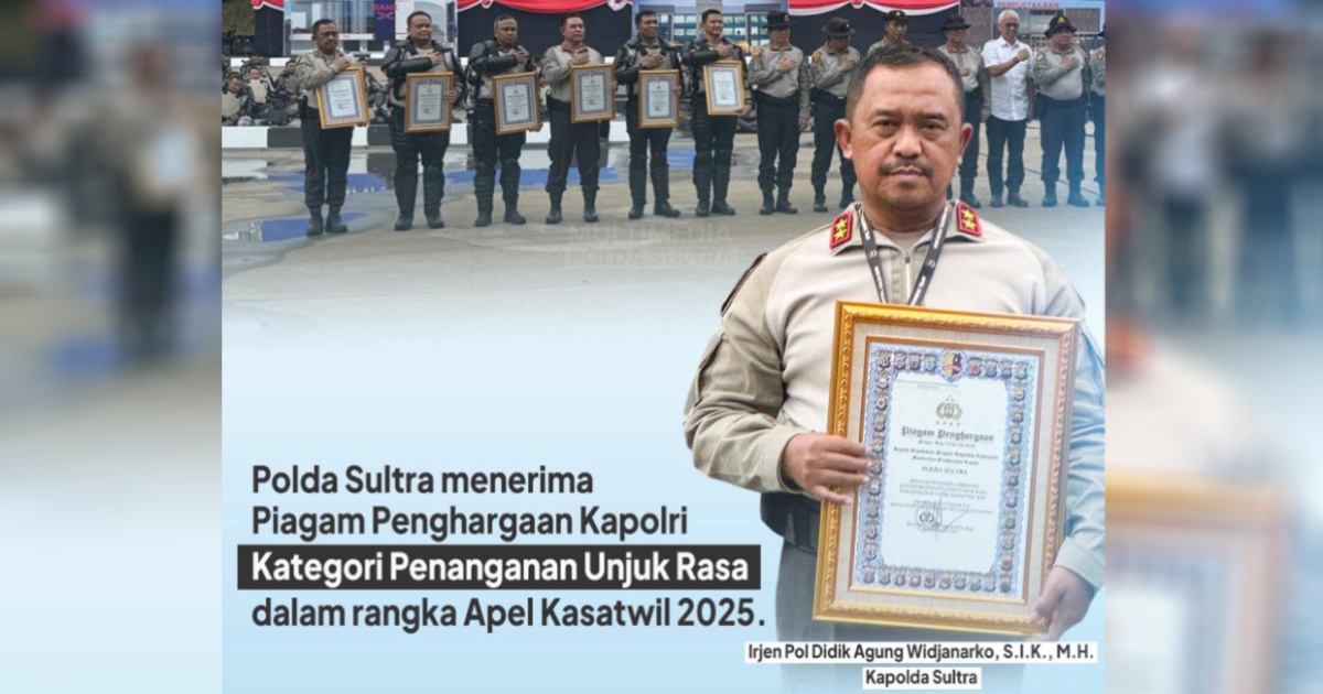 Kapolda Sultra Irjen Pol Didik Agung Widjanarko menerima apresiasi dari Kapolri dalam Apel Kasatwil 2025 di markas Brimob Cikeas, Jawa Barat. Dok: Istimewa.