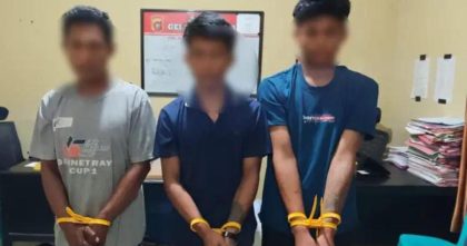 Tiga terduga pelaku pencurian BBM di Konawe. Dok: Istimewa.